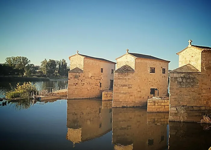 Mirador De Las Cigueenas